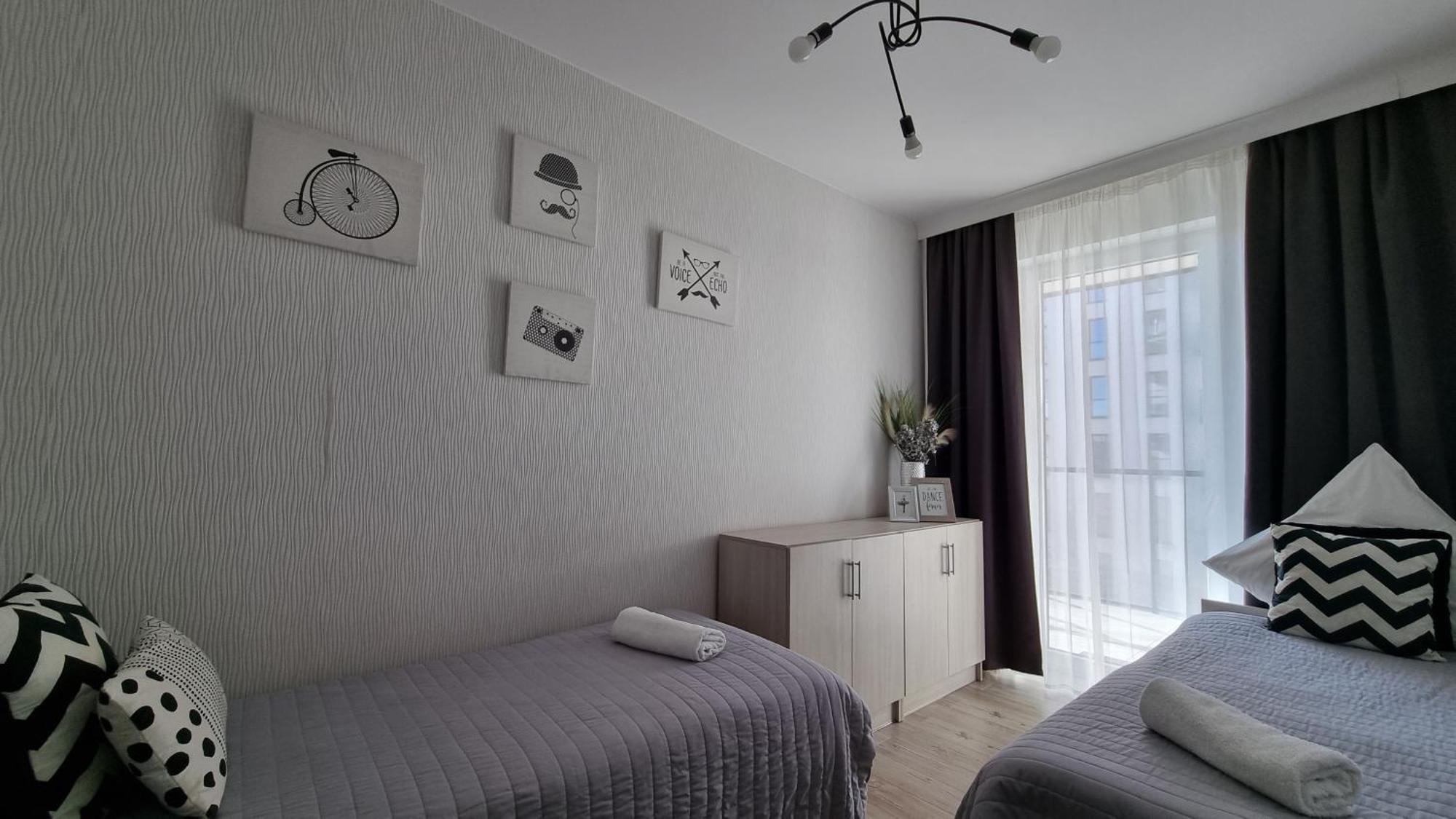 Q Apart Gold-Trzy Pokoje, Manufaktura, Klimatyzacja I Garaz Gratis, Tv Max, Fv, Gwarancja Zadowolenia Lodz (Lodz) Exterior photo